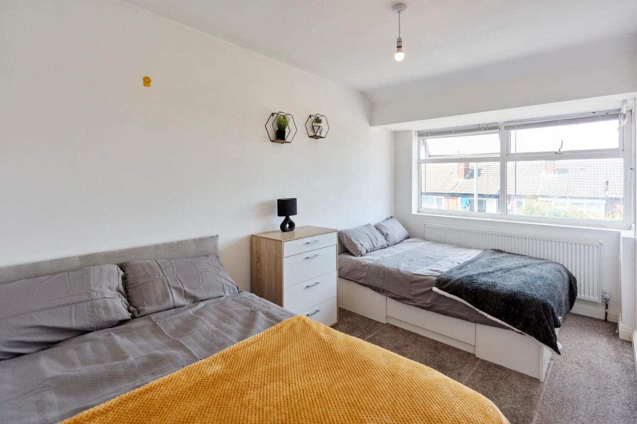 Spacious Home Close To City Centre Location Λιντς Εξωτερικό φωτογραφία