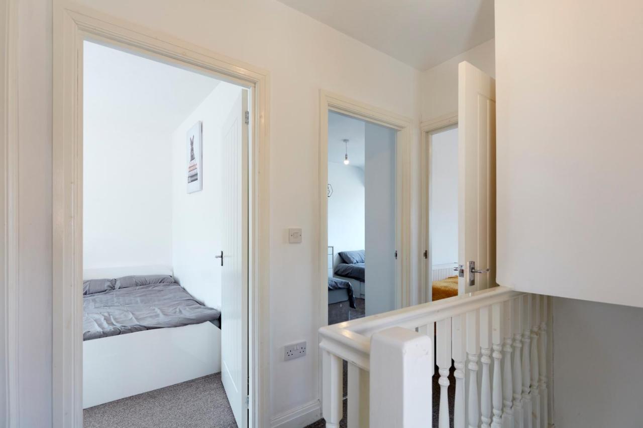 Spacious Home Close To City Centre Location Λιντς Εξωτερικό φωτογραφία
