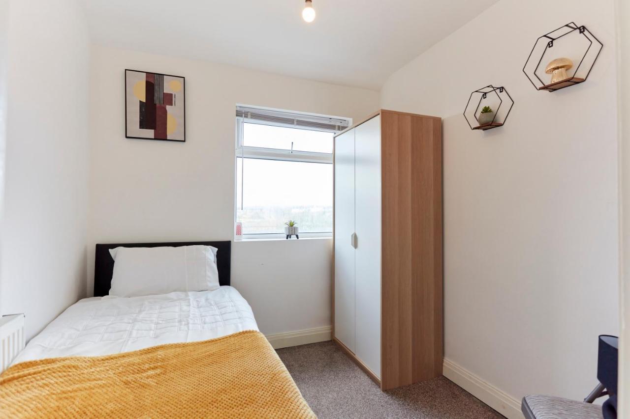 Spacious Home Close To City Centre Location Λιντς Εξωτερικό φωτογραφία